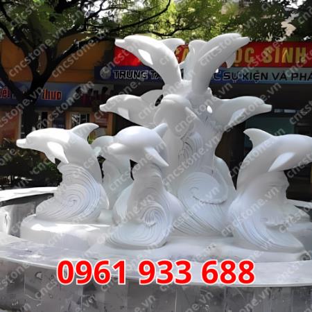 đài phun nước cá heo