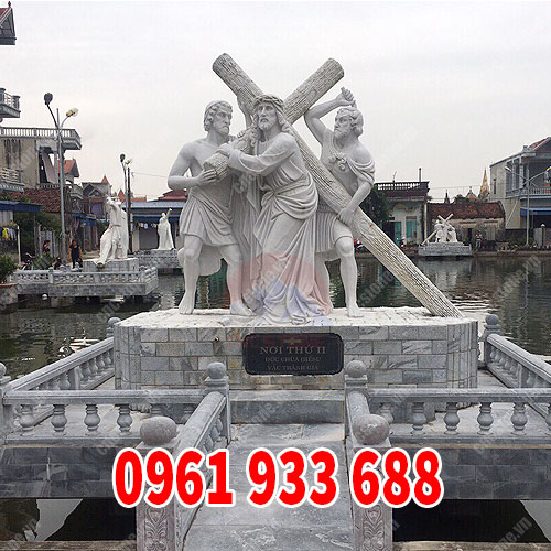 Tượng Chúa Bằng Đá & Sự Thay Đổi Theo Thời Gian