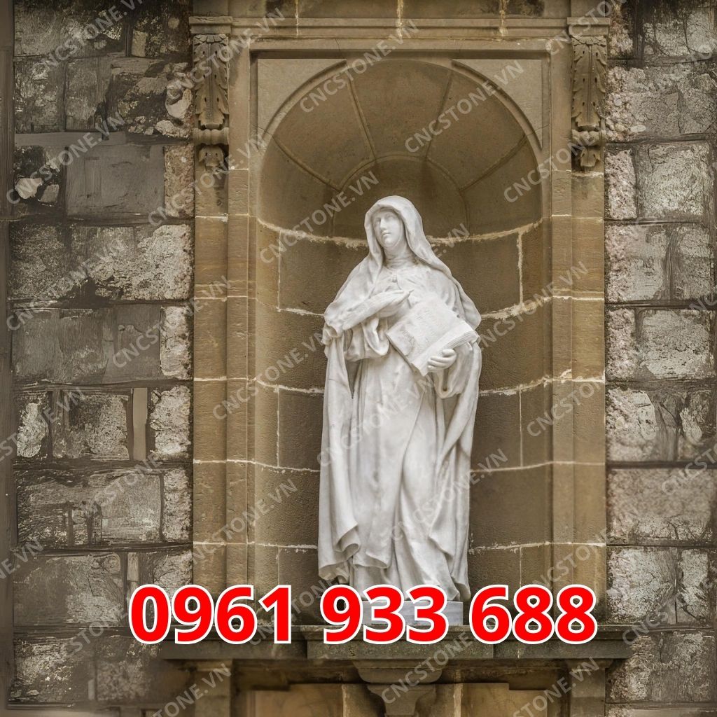 Tượng Thánh Teresa bằng đá