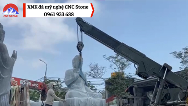 Tượng Phật Thích Ca Mâu Ni đá ngọc Ấn Độ cao 2.8m chuẩn bị lắp đặt tại Hải Phòng