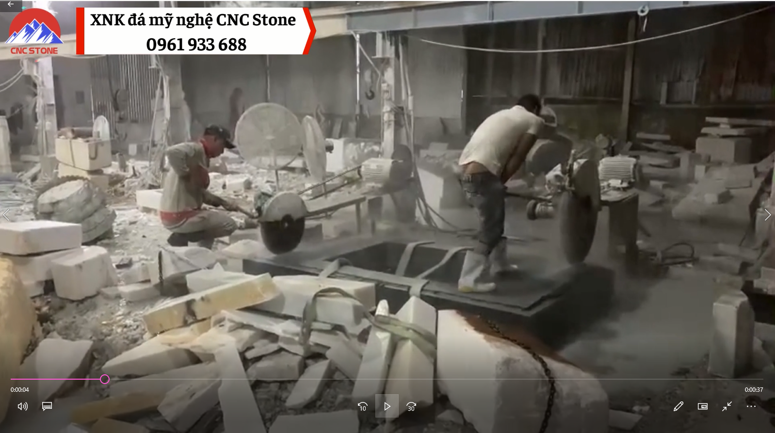 Nghệ nhân CNC Stone tăng ca   Công trình Mộ Xanh Rêu Nguyên Khối   lắp đặt tại Thái Bình